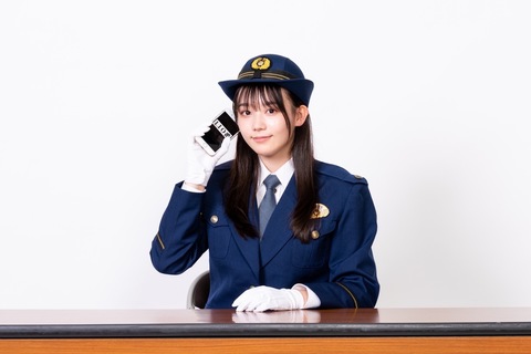 【FC限定】レイア一日警察署長オフショット写真1